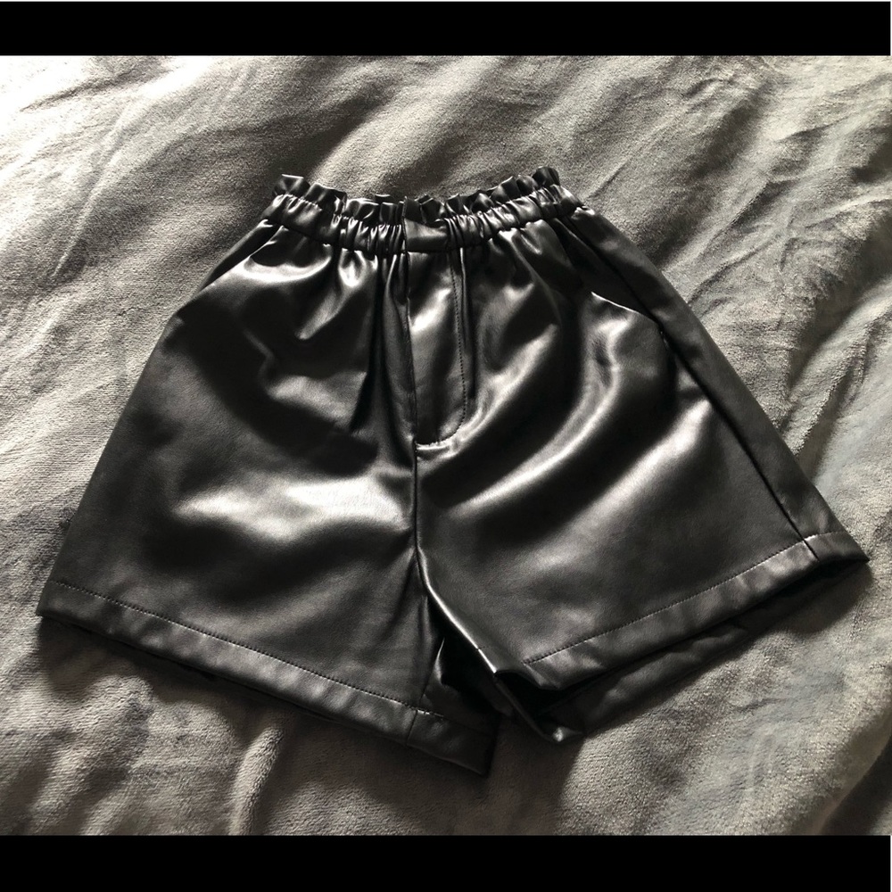 BB Dakota Vegan Leather Out of the Bag Shorts XS